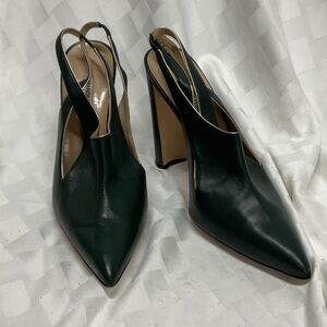 Elegant Green w/ gold trim Slingback Heels